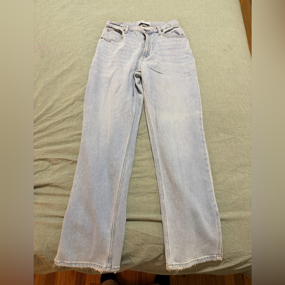 Abercrombie & Fitch High Rise 90s Split-Vent Hem Jean - Picture 5 of 6